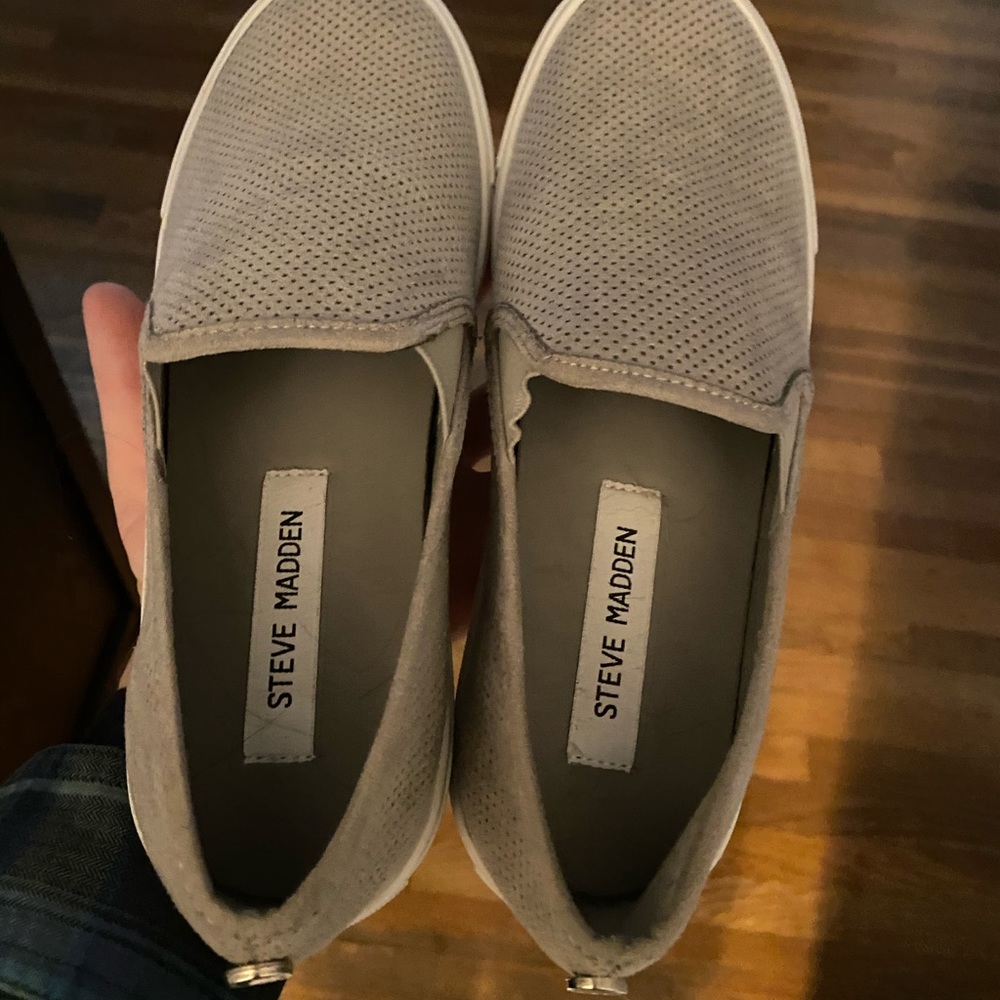 Steve Madden slip on